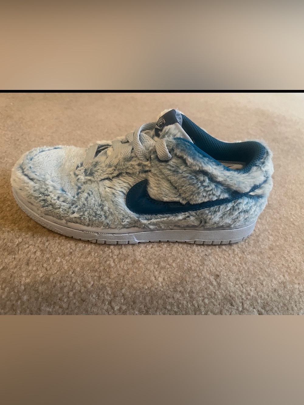 Nike Dunk Low Abominable Snowman Blue Faux Fur Sneakers Kids Size 1.5Y